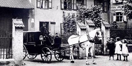 Historische Reisekutsche der Firma Domberger