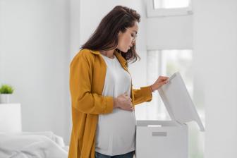 Schwanger beim Umzug: Warum darf man in der Schwangerschaft nicht schwer heben?