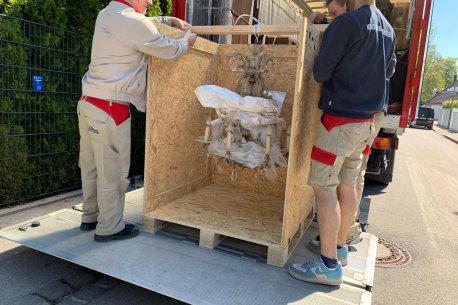 Sicherer Transport wertvoller Einrichtungsstücke im Premiumumzug